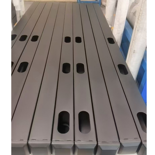 Oval Rail Black Design