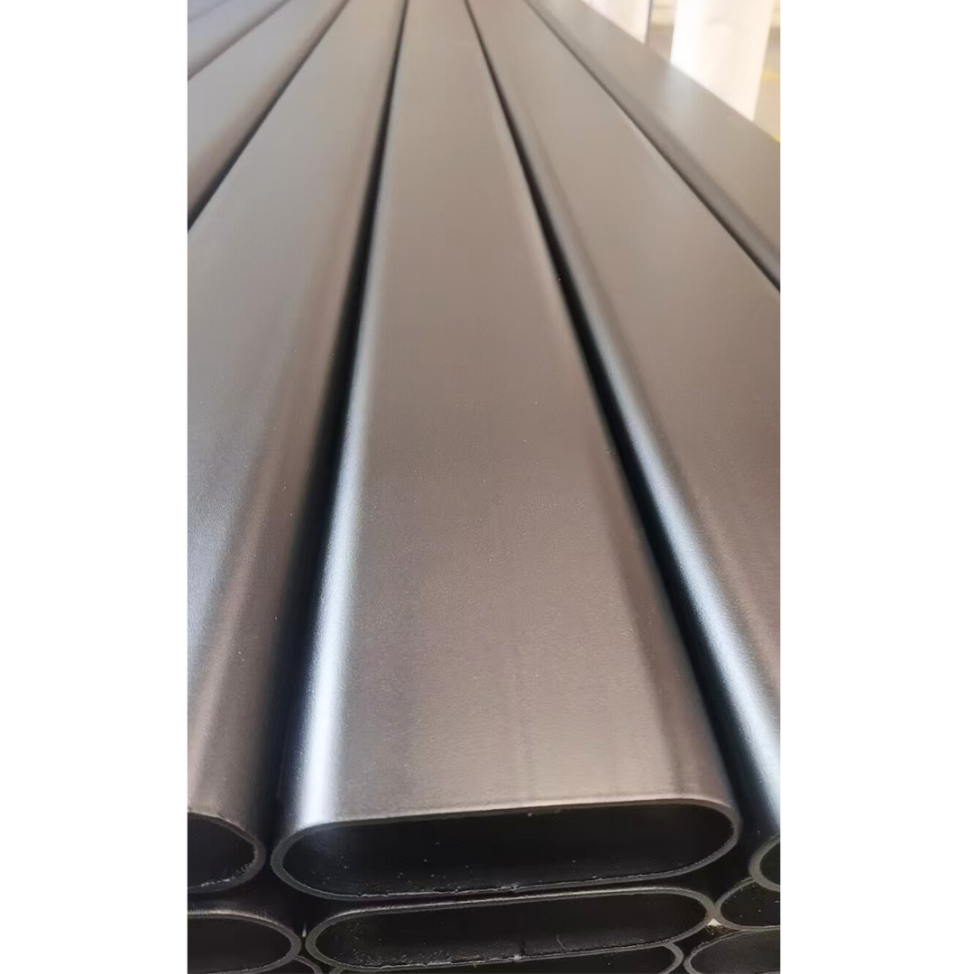Oval Rail Black Design